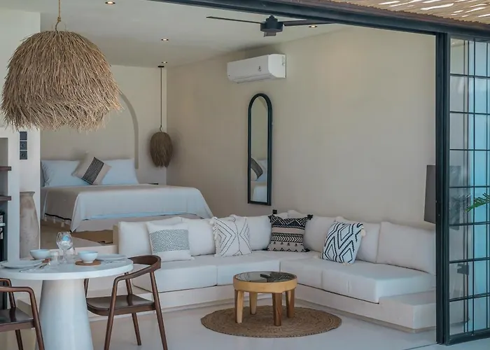 Casa Vera - Delightful 1-bedroom In The Heart Of Umalas Villa